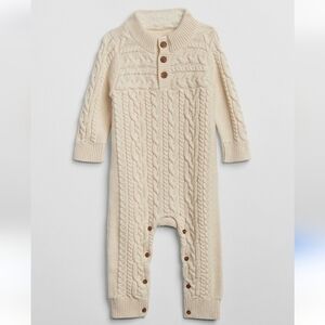 Gap French vanilla cable knit one piece 9-12 months euc